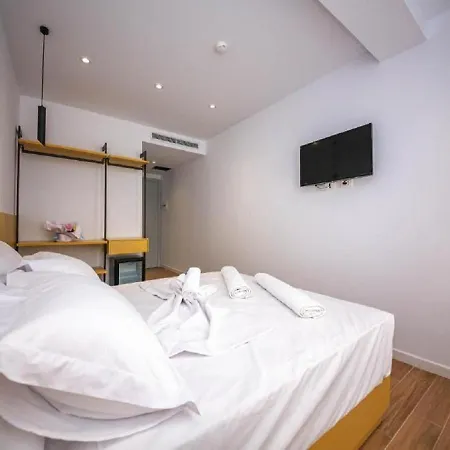 Hesperus Hotel
